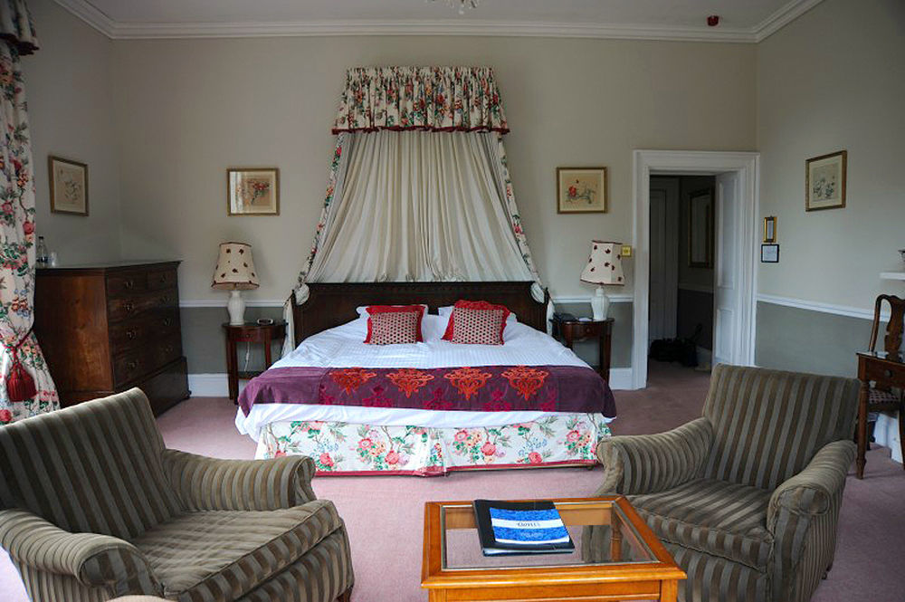 Willington Hall Hotel ทาร์พอร์ลีย์ ภายนอก รูปภาพ