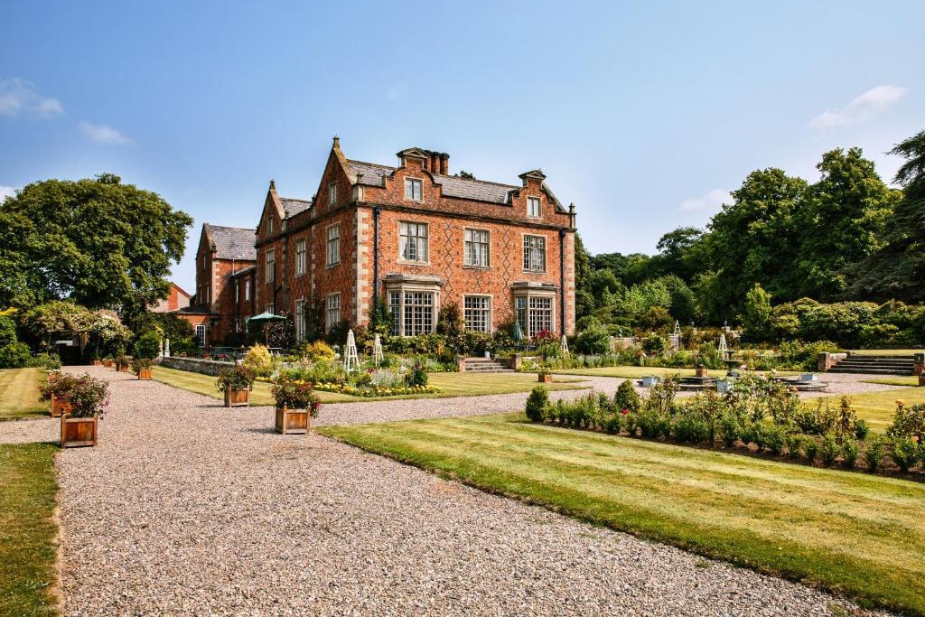 Willington Hall Hotel ทาร์พอร์ลีย์ ภายนอก รูปภาพ