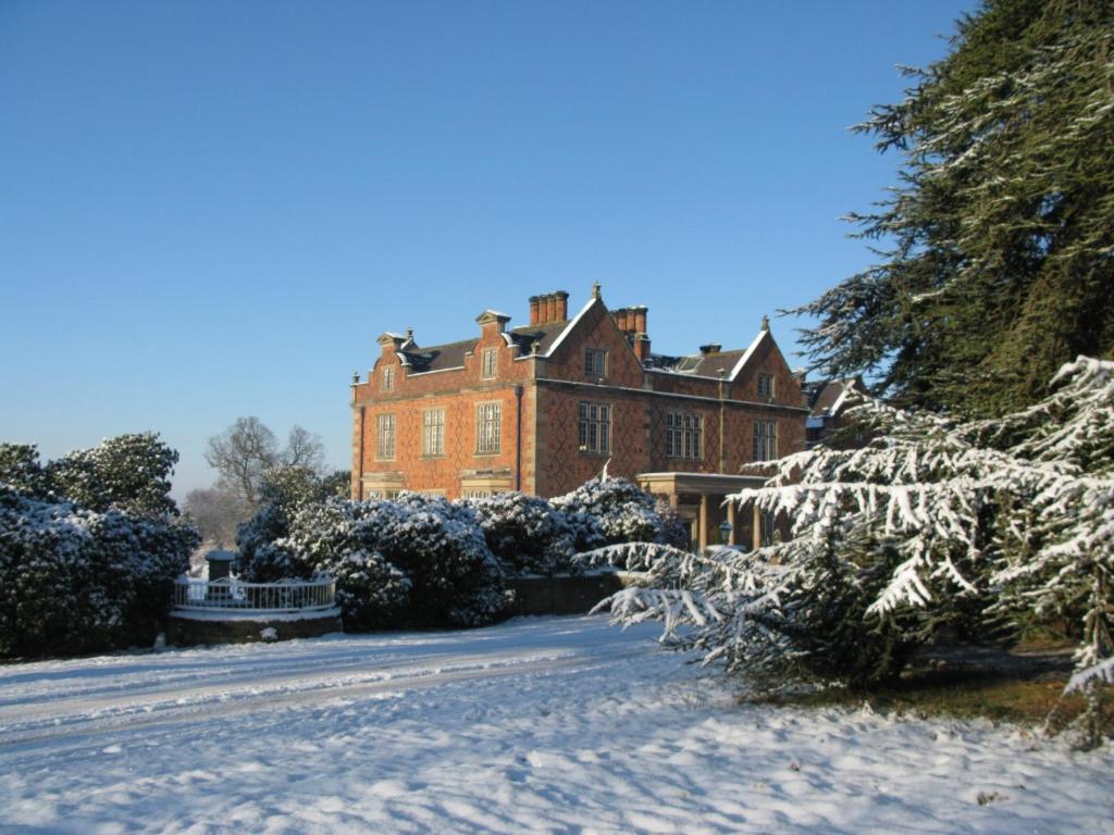 Willington Hall Hotel ทาร์พอร์ลีย์ ภายนอก รูปภาพ