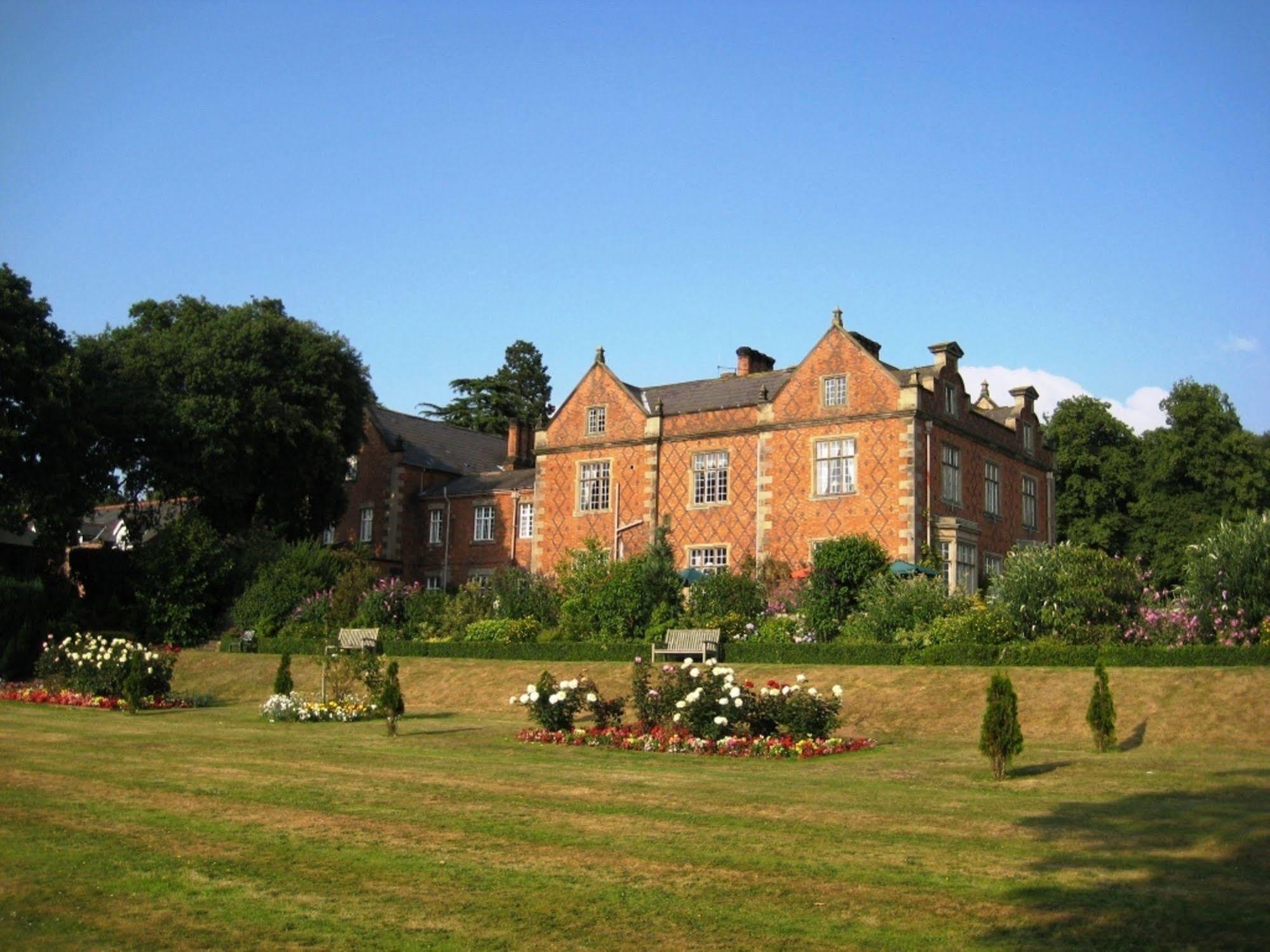 Willington Hall Hotel ทาร์พอร์ลีย์ ภายนอก รูปภาพ
