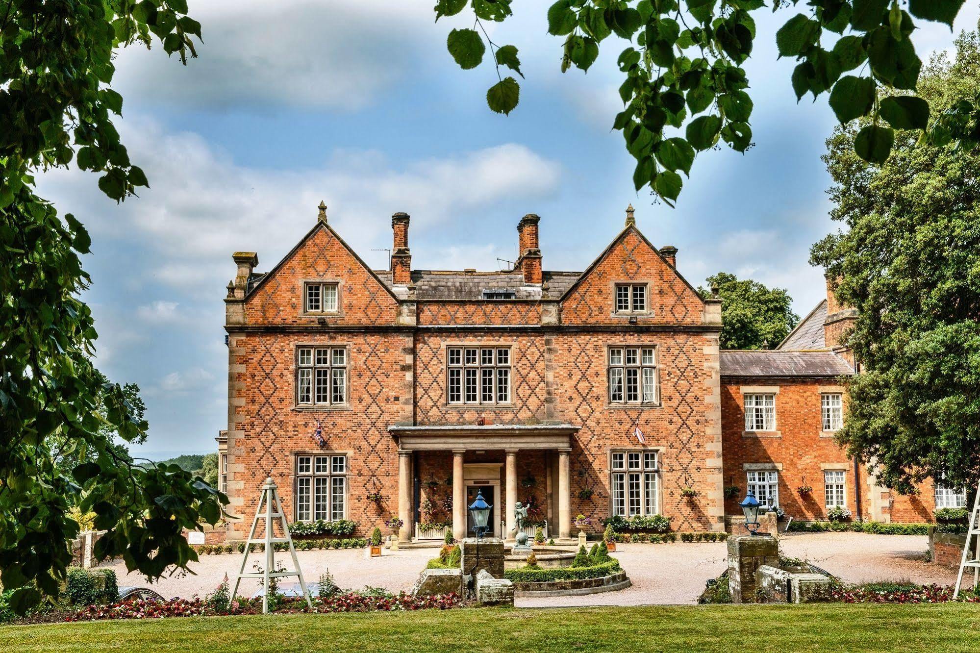 Willington Hall Hotel ทาร์พอร์ลีย์ ภายนอก รูปภาพ